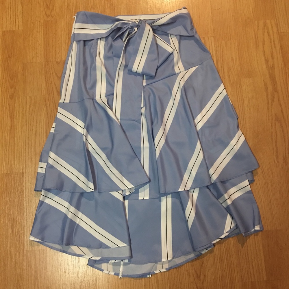 Ruffled skirt